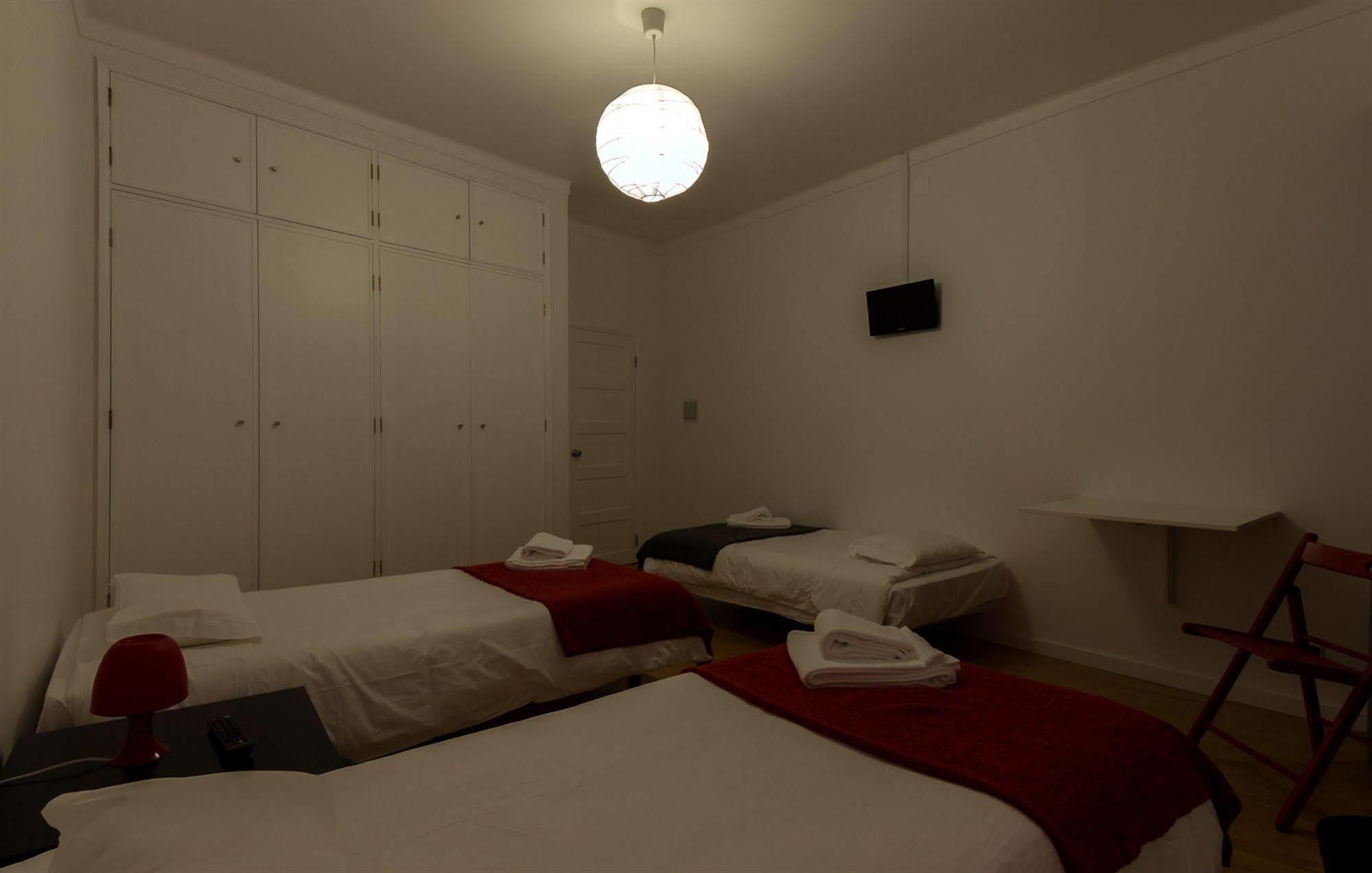Porta 86 Hotell Cantanhede Eksteriør bilde